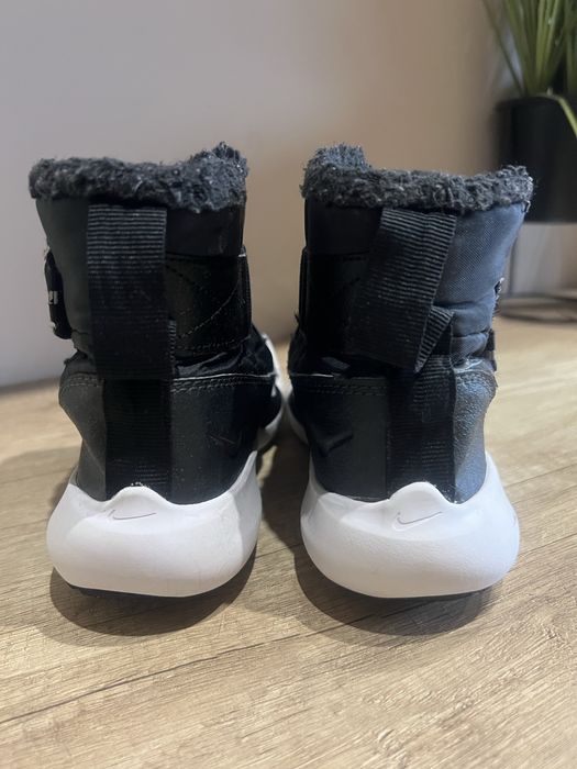 Детски боти NIKE