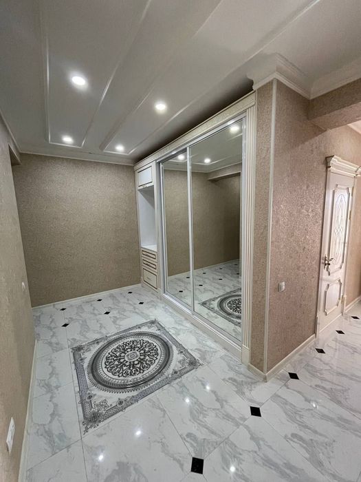 Срочно новостройка 2в3/3/3 площадью 81м.кв с ремонтом