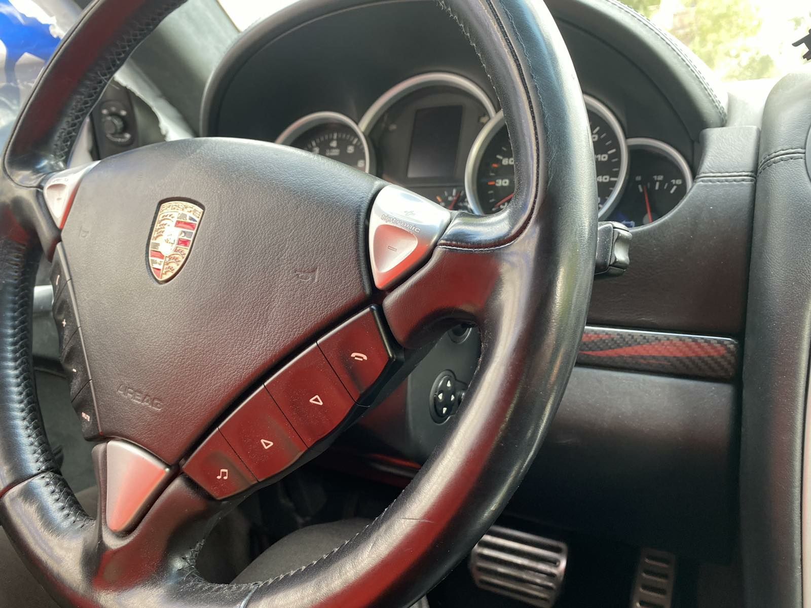 Cayenne GTS на части