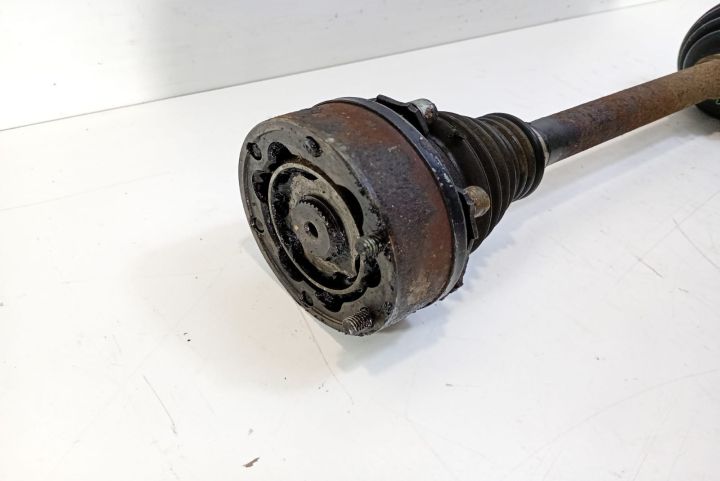 Planetara stanga Volkswagen VW Touran prima generatie seria