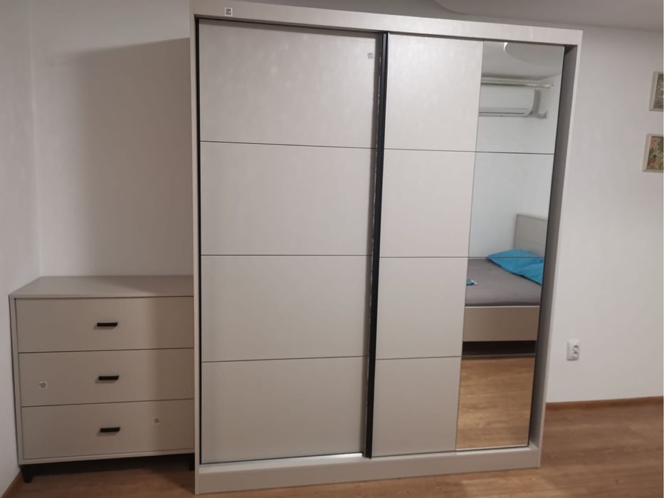 Proprietar inchiriez garsoniera ultracentrala pe termen lung