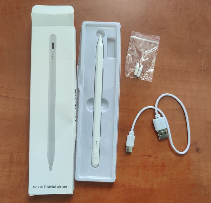 Vând pix compatibil iPad