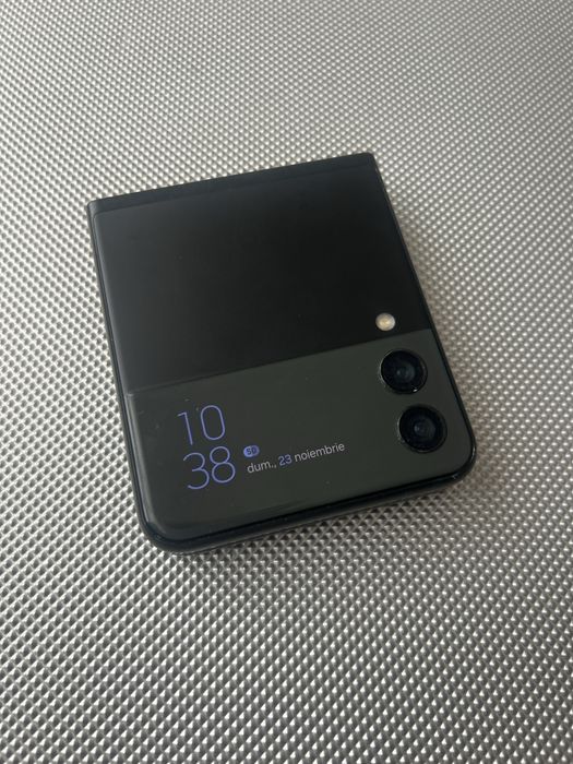 Samsung Z Flip 3 • 128 GB • Liber Retea