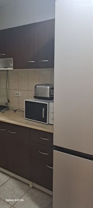 Închiriez apartament cu doua camere