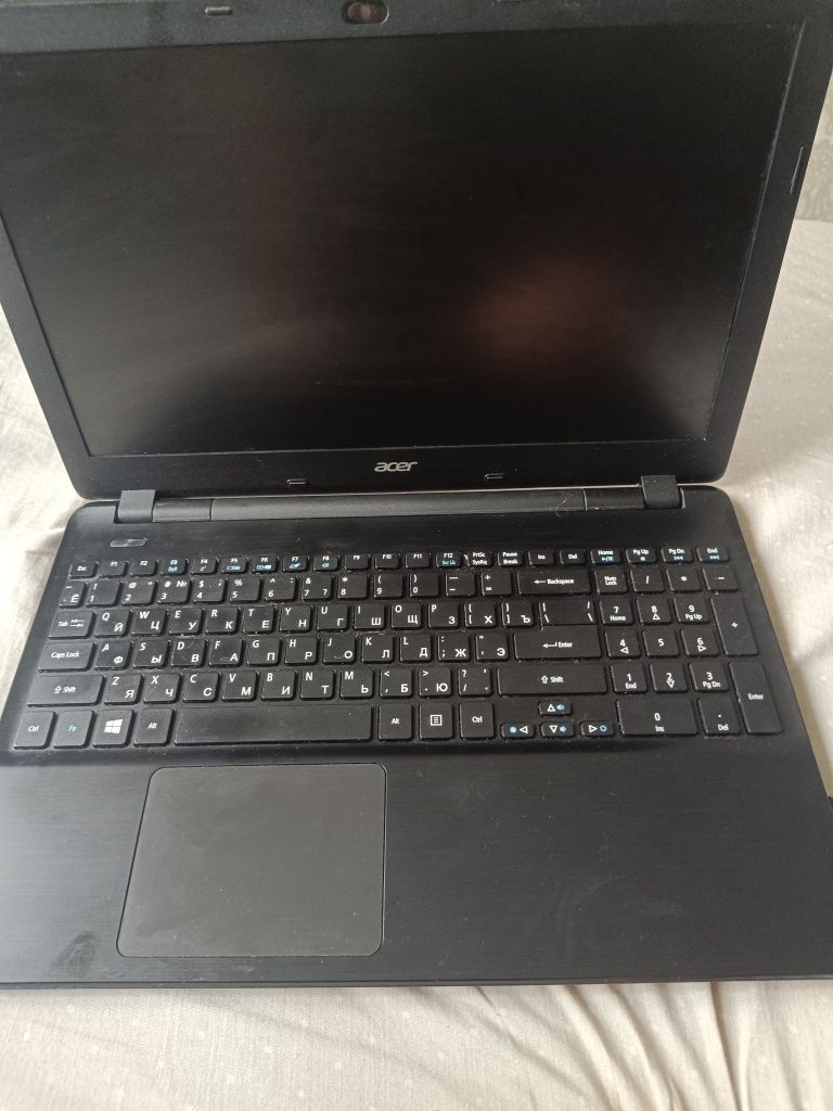 Ноутбук Acer Core i3-4005U/ 4гб/ SSD 128/ HD Graphics