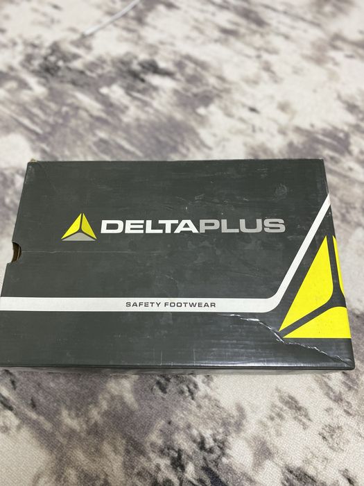 Новые мужские ботинки