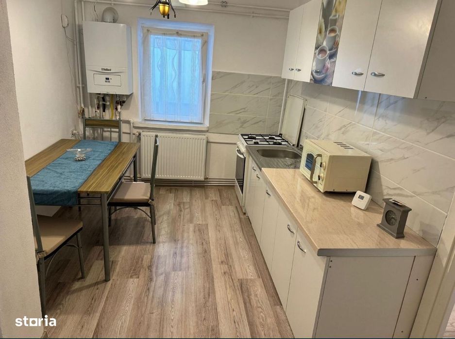 Apartament 2 camere decomandate in zona Rovine