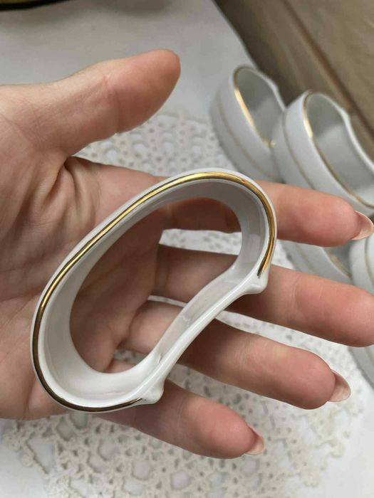 Големи порцеланови пръстени за текстилни салфетки от Полша