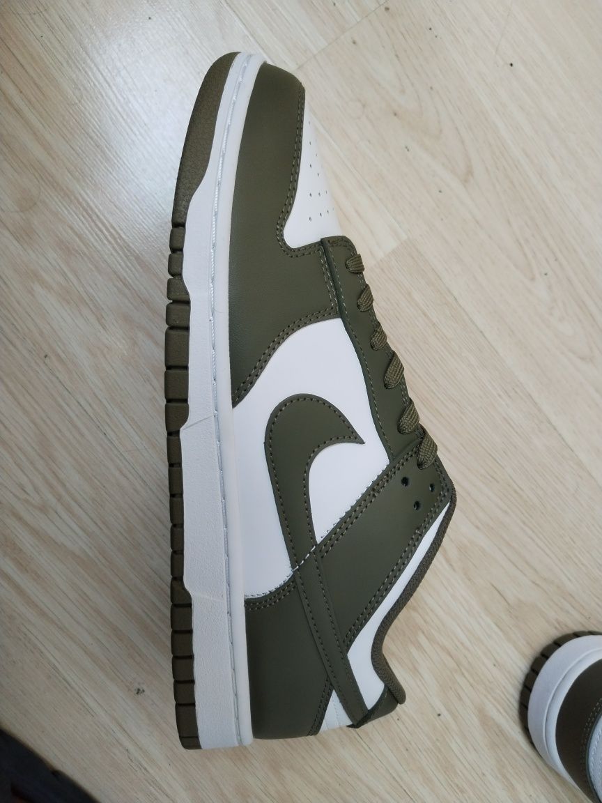 Nike dunks olive НОВИ