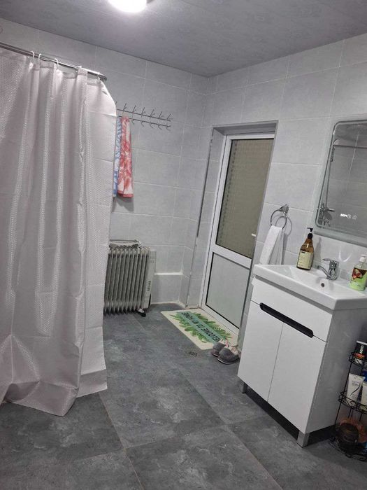 Uchaska sotiladi 7.5 sotix zangiota masjidi yonidagi katta ko'chada