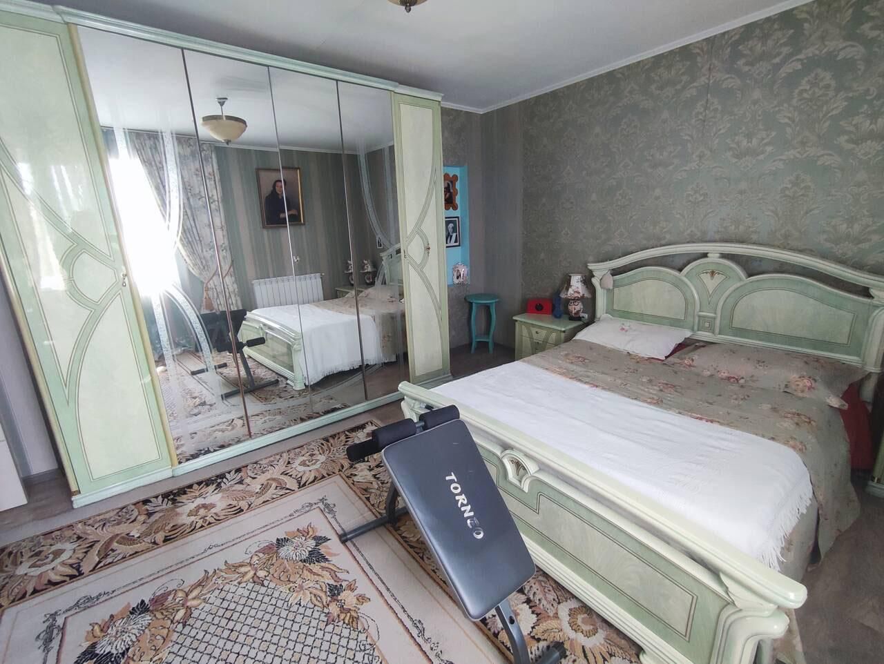 Самостоятелна Двуетажна къща в гр. Средец