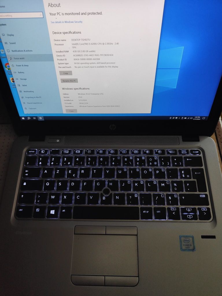 Laptop HP ElitteBook 820 g3 i5 gen6 ssd full hd