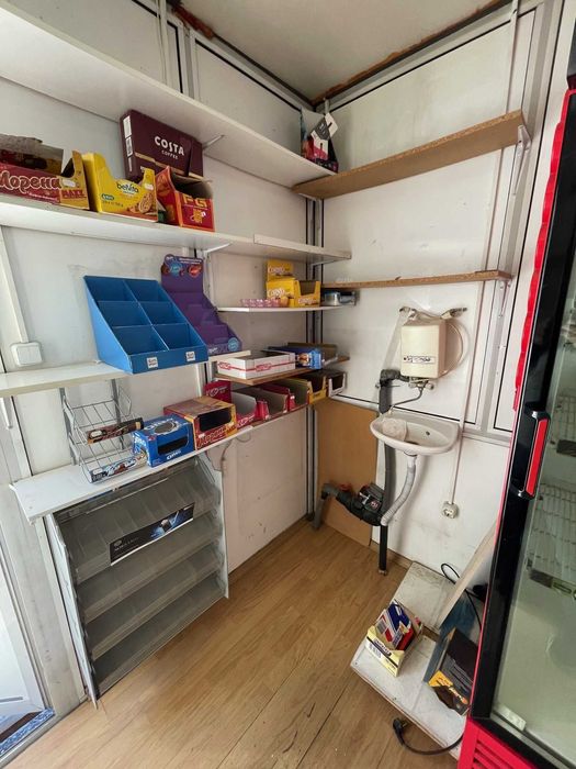 Продава павилион