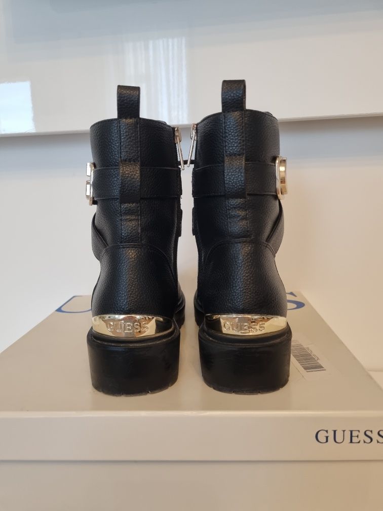 Bocanci Guess-mărimea 36