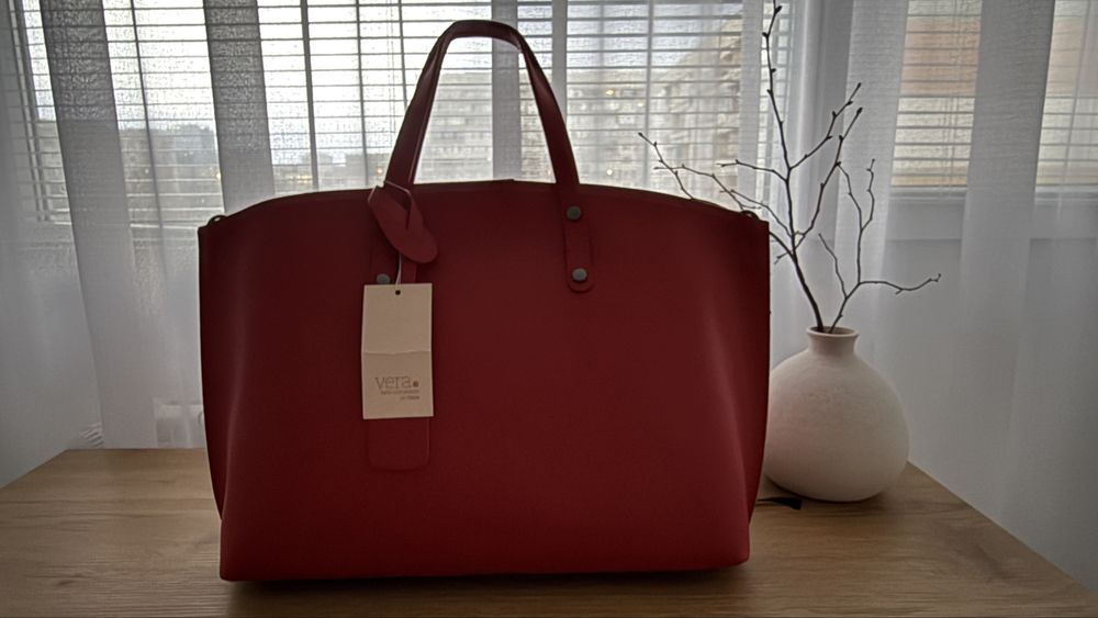 Луксозна Италианска Чанта от Естествена Кожа,