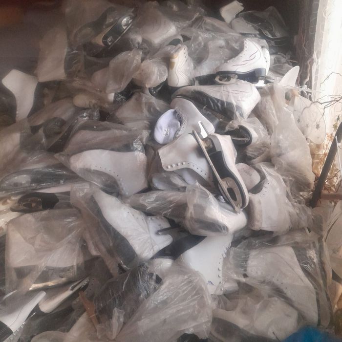 Продам коньки фигурные