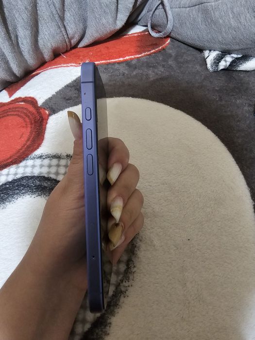 Iphone 16 Albastru
