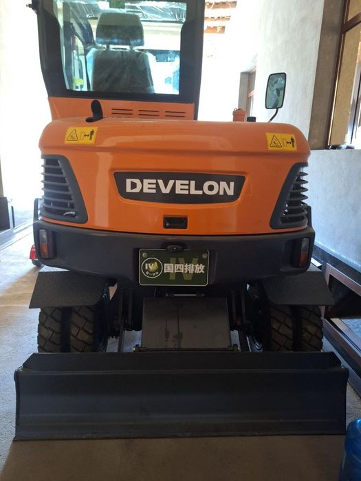 Мини экскаватор Девелон