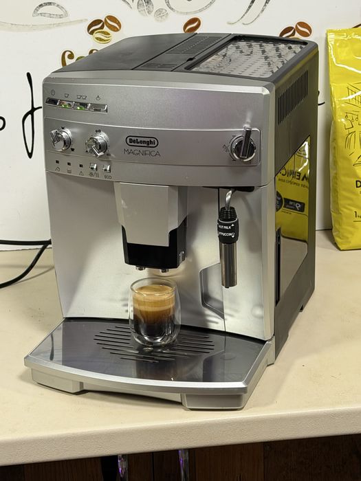 Кафемашина кафе автомат delonghi magnifica с гаранция