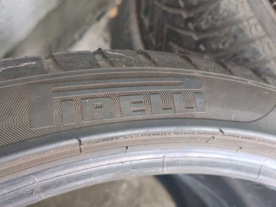 275 35 21,2buc iarna PIRELLI SOTTOZERO3,RunFlat,5mm