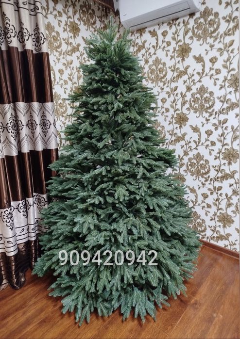 Царская ель. Очень огромная ёлка. 100% литая , гелиевая.
