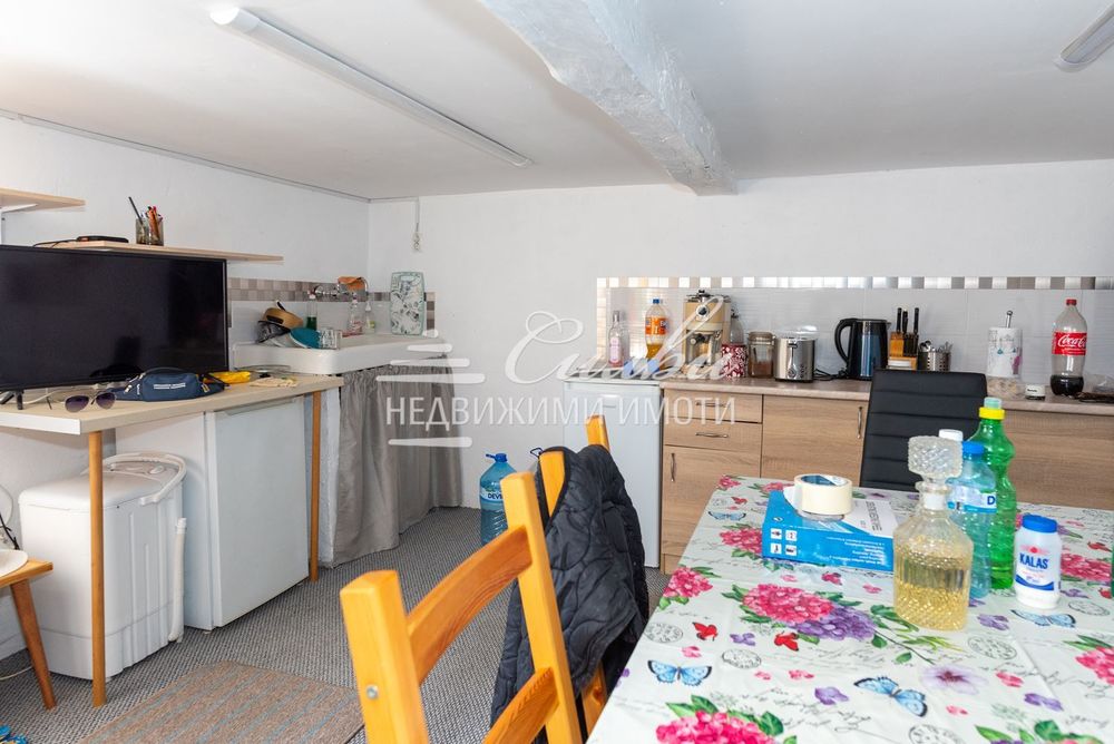 Самостоятелна къща - с.Ивански