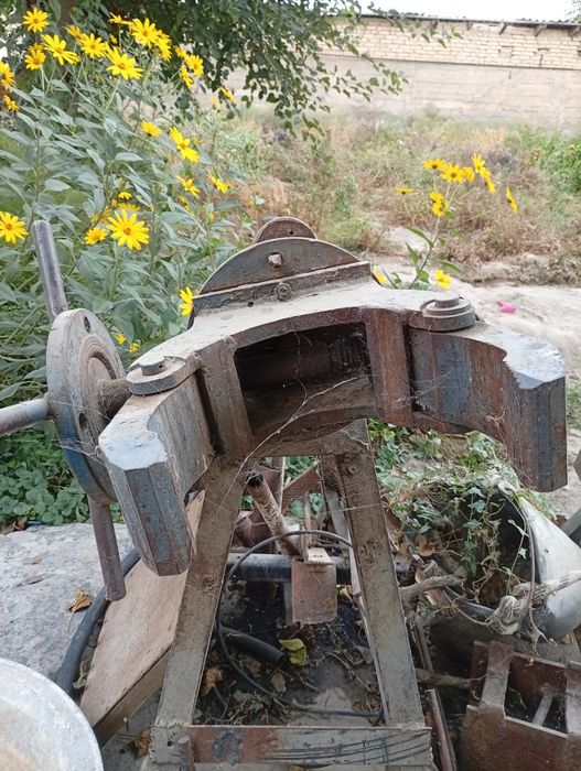 Продаются тиски для ремонта кислородного и пропановый баллонов