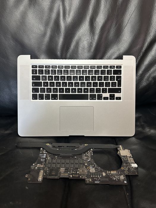Dezmembrez Macbook Pro 13” si 15” 2015 Impecabil Si Perfect Functional