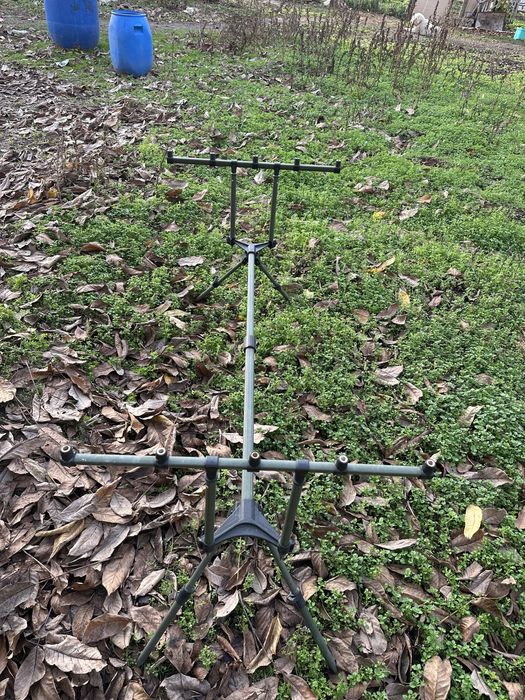 Шаранджийска стойка за 5 въдици