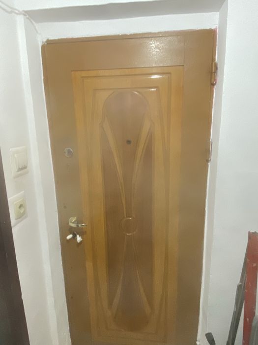 Inchiriez garsoniera