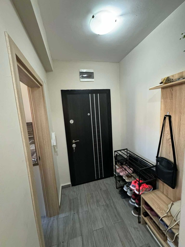 Продава се Двустаен апартамент в Търговище, Център - 56 кв.м за 1357 €/кв.м - Снимка #13