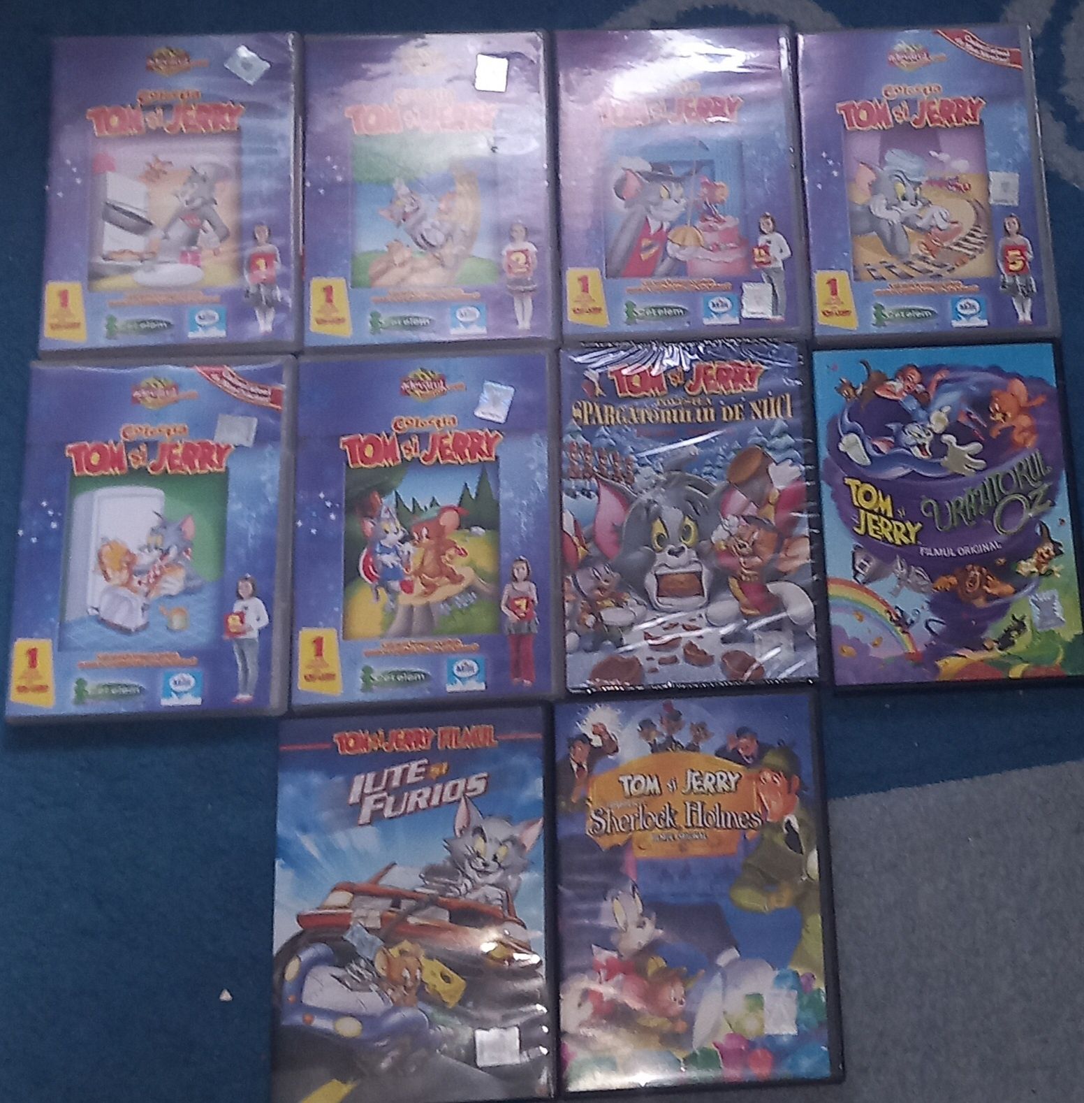 Set de DVD uri cu serialul Tom și Jerry