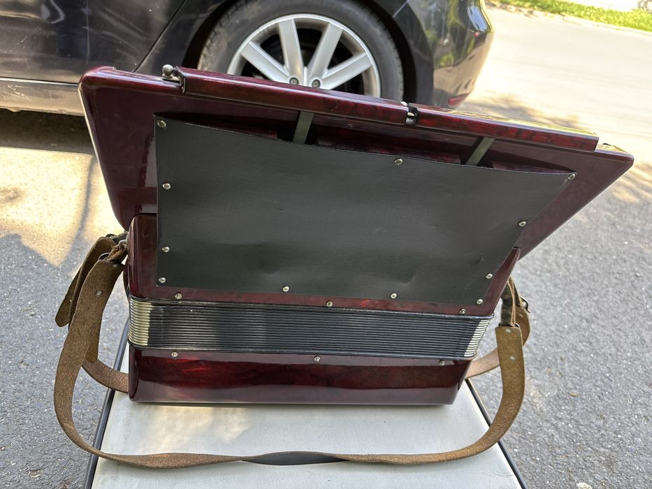 Acordeon Hohner Tango 2 cu 80 basi vergea sita potcoava