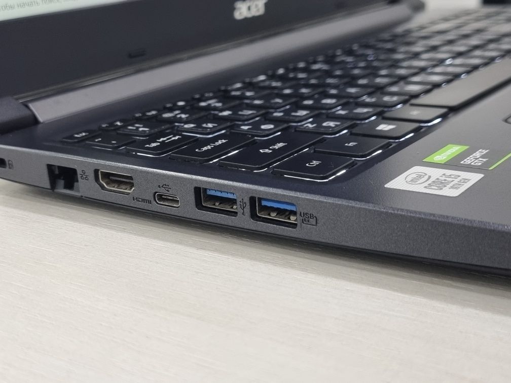 Acer i5 10200H 8Gb DDR4 512nvme GTX1650Ti