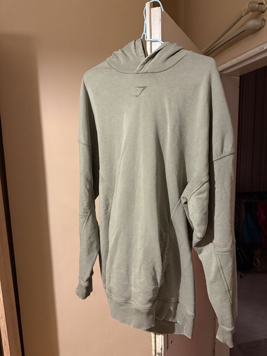 Gymshark Тениска и Суитчър