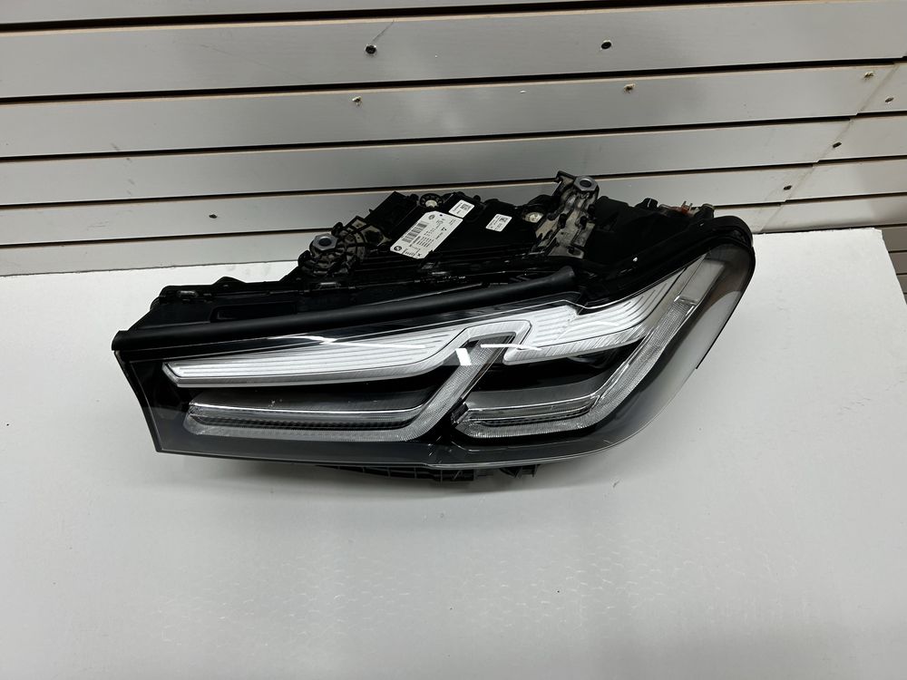 Bmw G30 G31 lci far led adaptiv seria 5 an 2021-2023