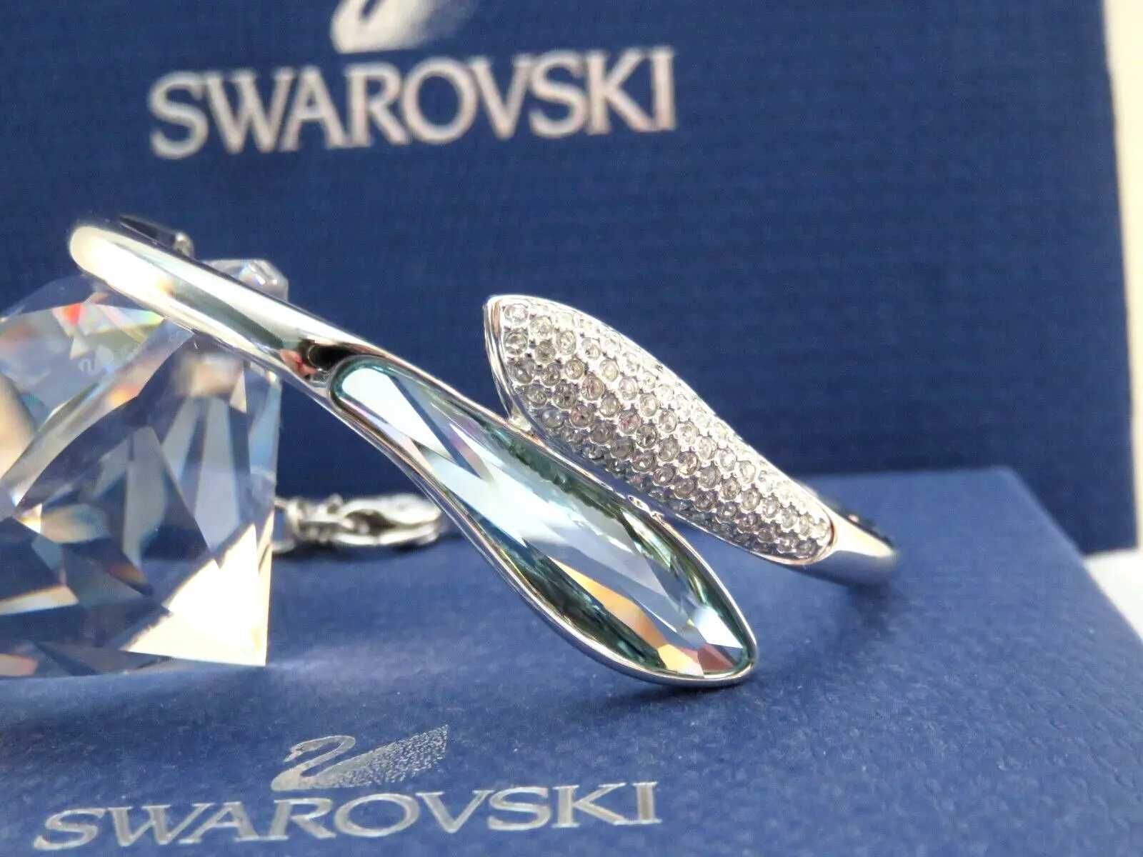 Special gift > Set Swarovski Nou REDUS