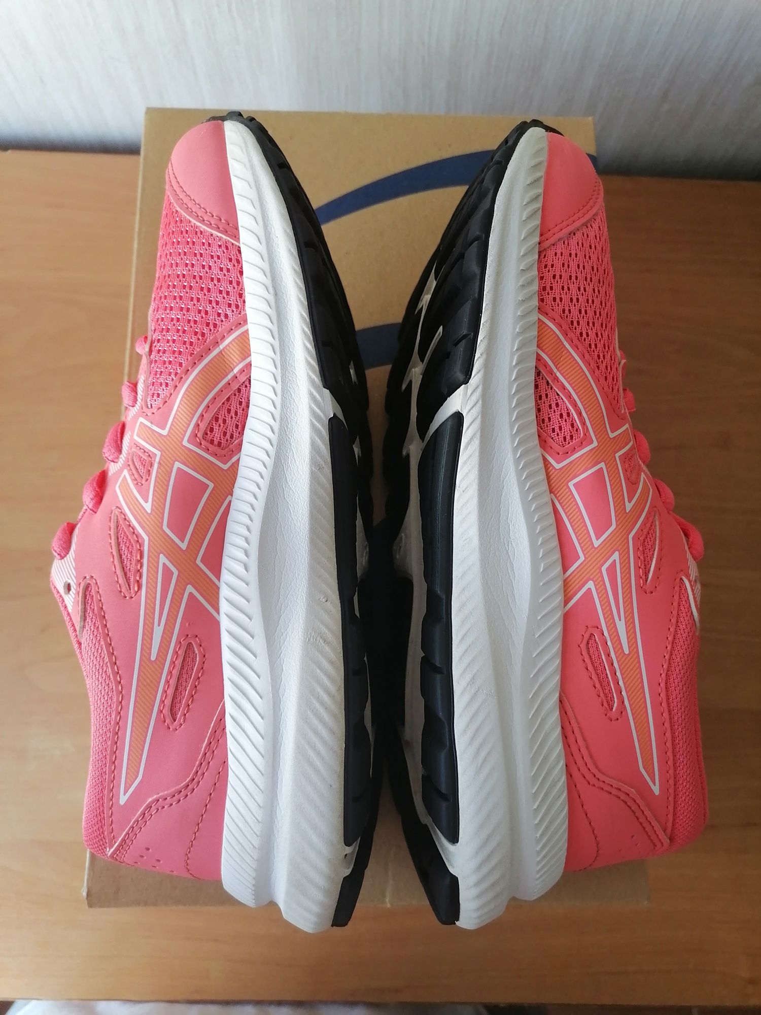 Маратонки Asics размер 35.5
