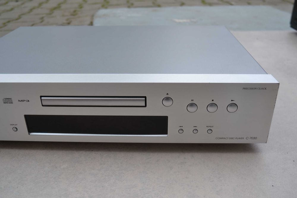 Cd Player Onkyo C 7030 cu Mp 3