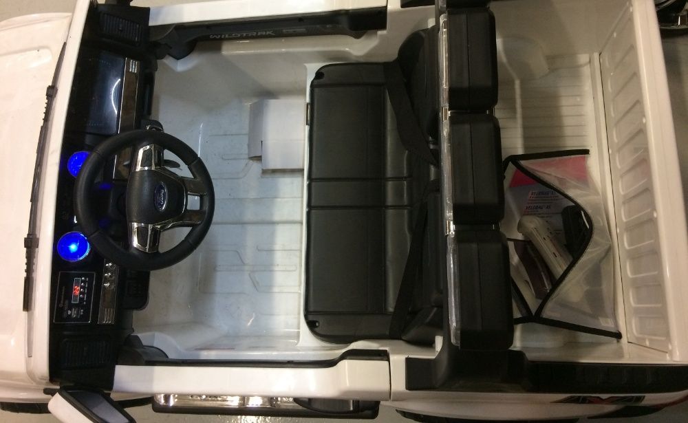 Masinuta electrica Ford Ranger 4x4 cu ROTI MOI 4x45W #ALB