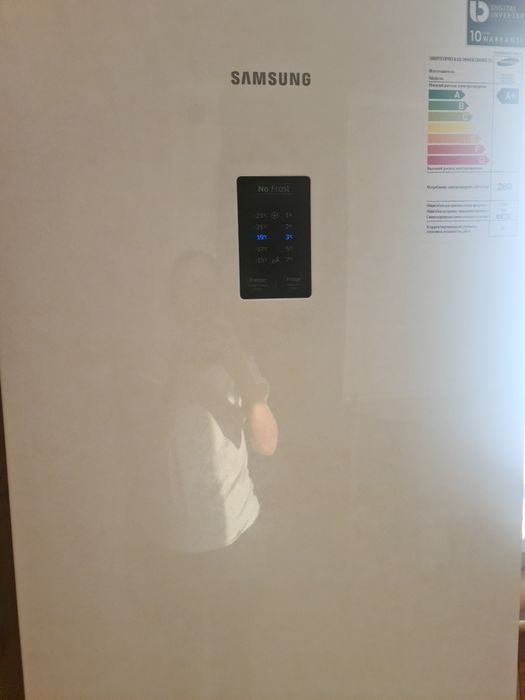 Продам Холодильник Samsung