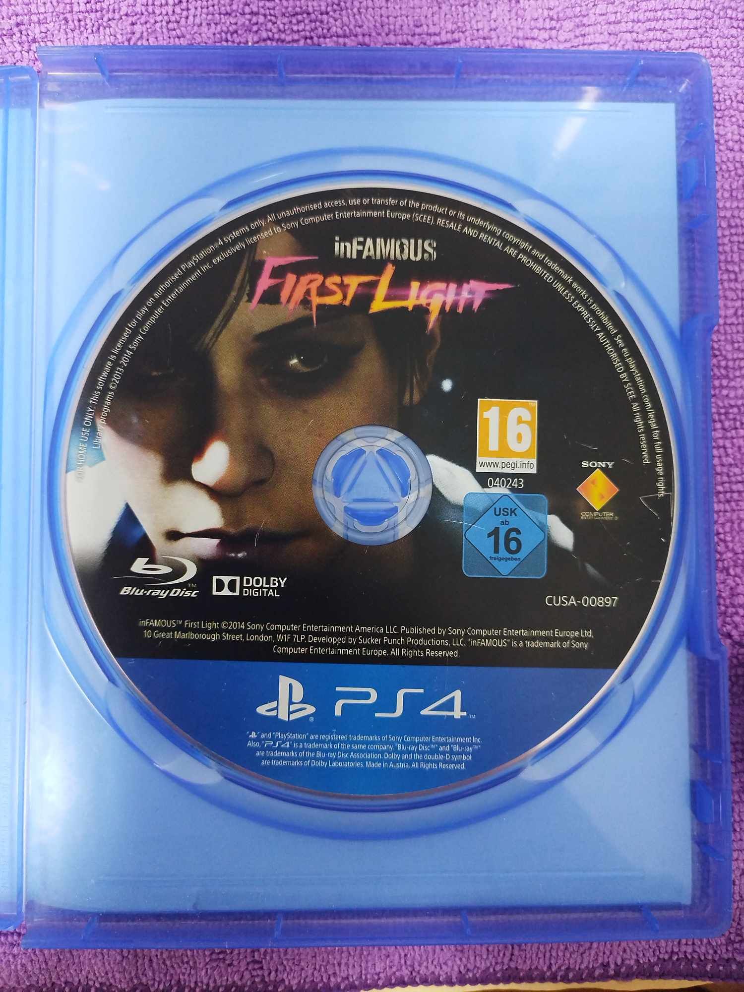 Vând sau schimb jocuri ps 4