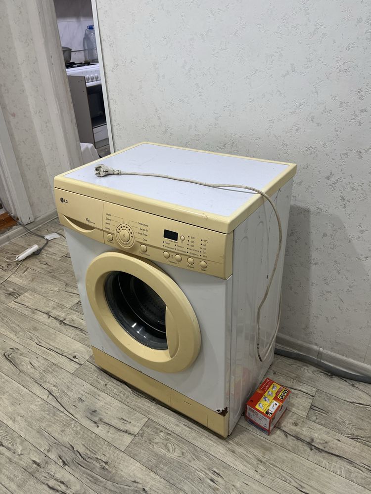 Продам стиральную машину
