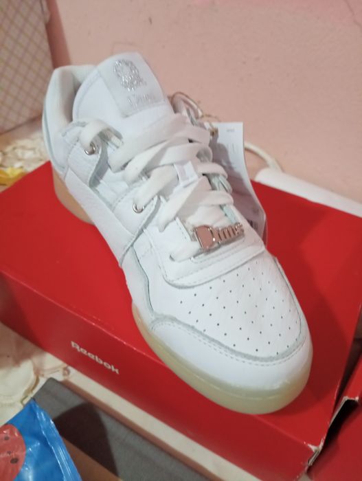 De vânzare adidasi rebook