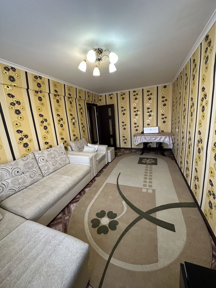 Ковер 2,5м*5м почти новый