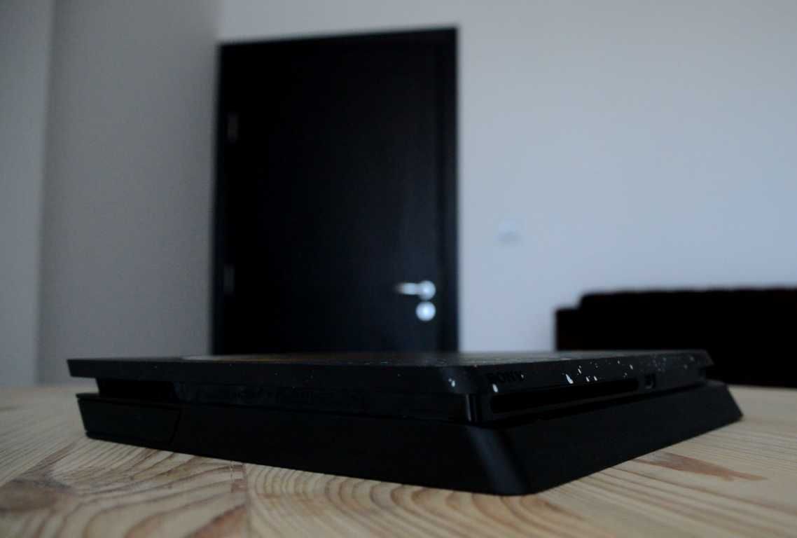 Конзола Sony Playstation 4 Slim (PS4), 500 GB, Черен Custom Planet