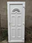 Usa PVC exterior, deschidere stanga