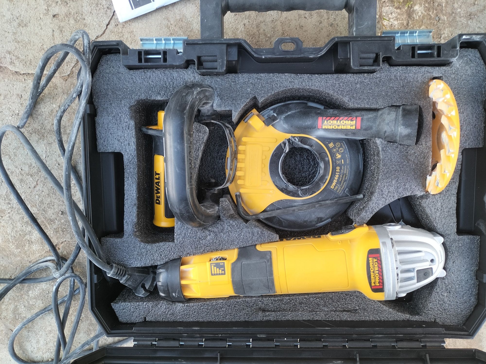 DeWalt DWE4257KT-QS șlefuitor beton