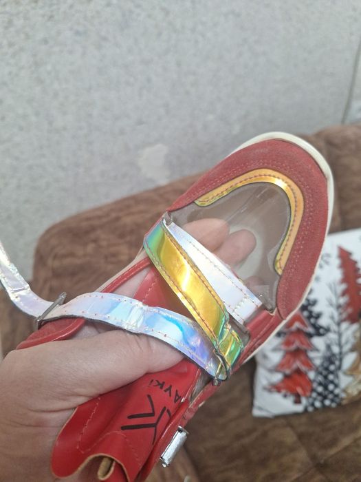 Продаю кроссовки Фабричные  Турция