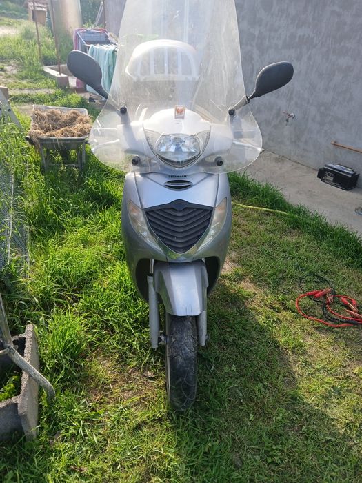 Honda de 150 dețin acte pentru inscriere